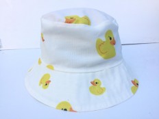 לצפייה במוצר ducks bath BUCKET HAT 
